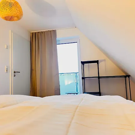 Clubhaus 6 - Dachwohnung Mit 2 Schlafzimmern, Balkon & Netflix * Leinefelde-Worbis