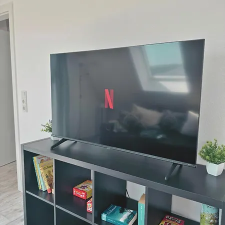 Appartement Clubhaus 6 - Dachwohnung Mit 2 Schlafzimmern, Balkon & Netflix *