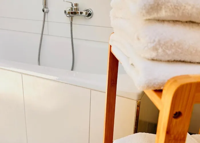 Clubhaus 6 - Dachwohnung Mit 2 Schlafzimmern, Balkon & Netflix Leinefelde-Worbis